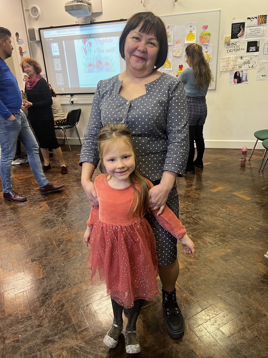 Мы с Эрикой в русской школе. 2022 год