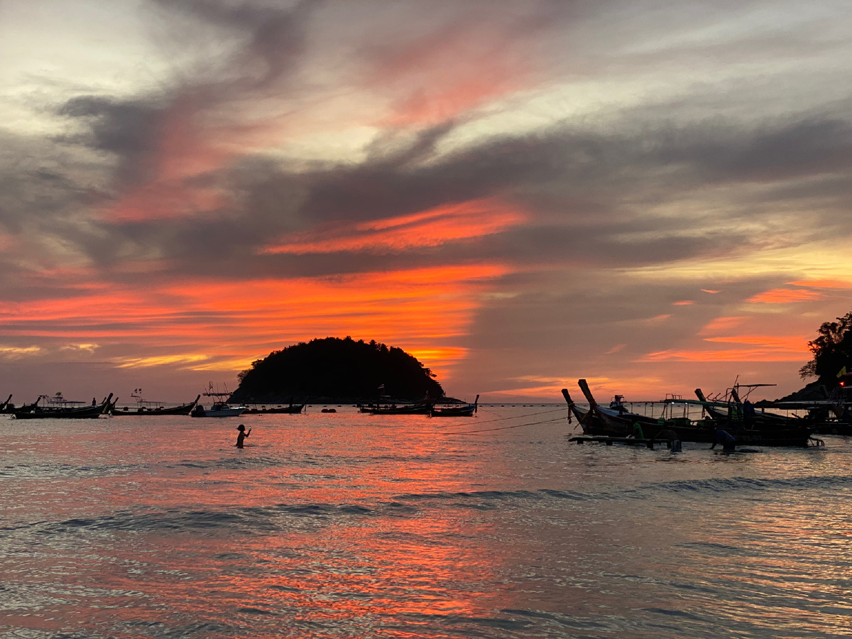 Пляж Ката на закате, наш ‘домашний’ пляж.