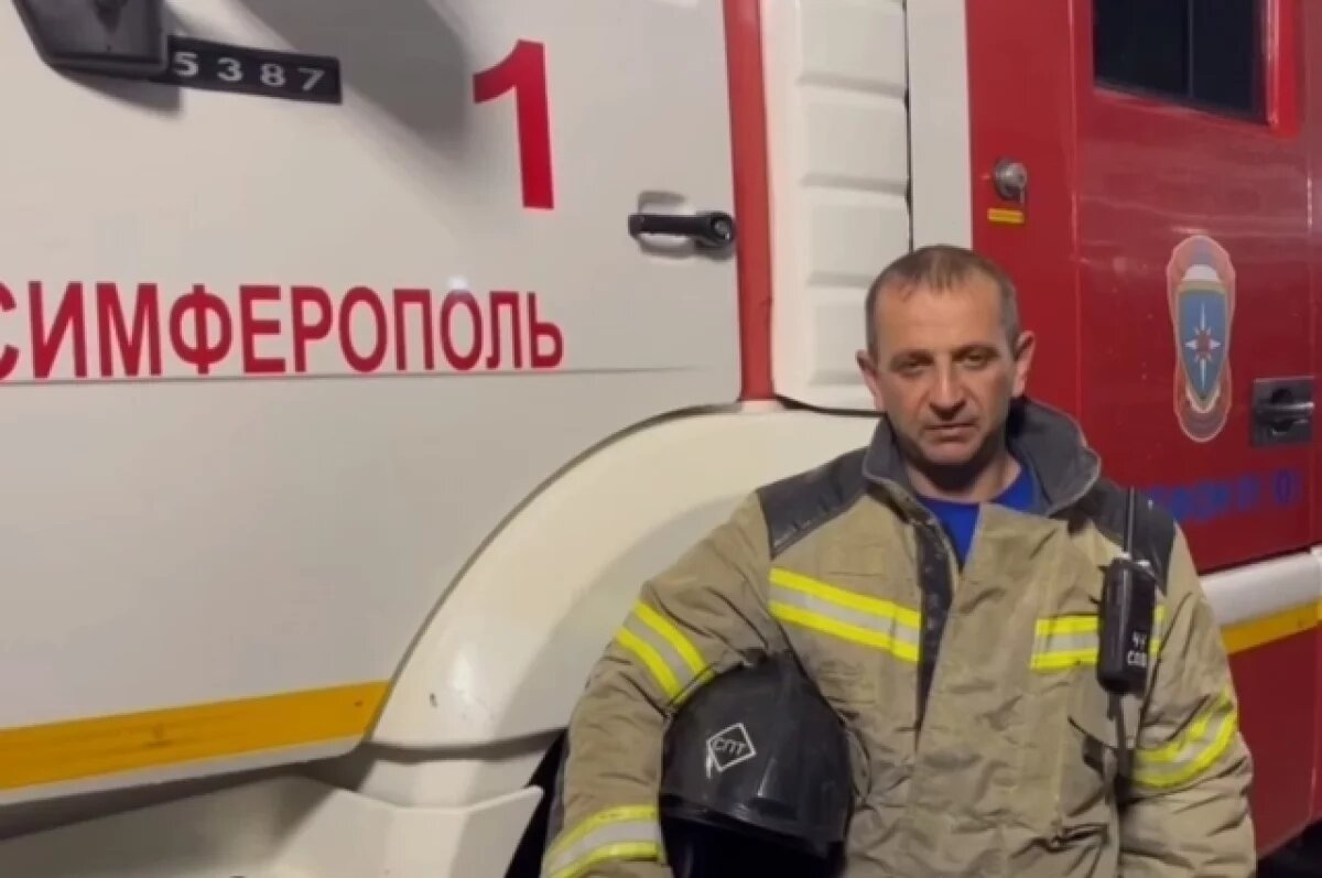    В Крыму сотрудник МЧС отогнал горящий бензовоз, предотвратив угрозу взрыва