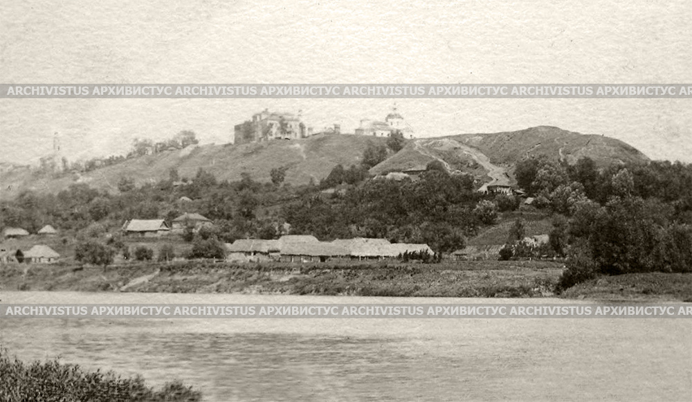 ОБщий вид города с реки. Старая почтовая открытка