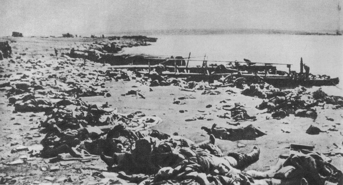 Немецкие воентуристы ("потеряшки"), мыс Херсонес