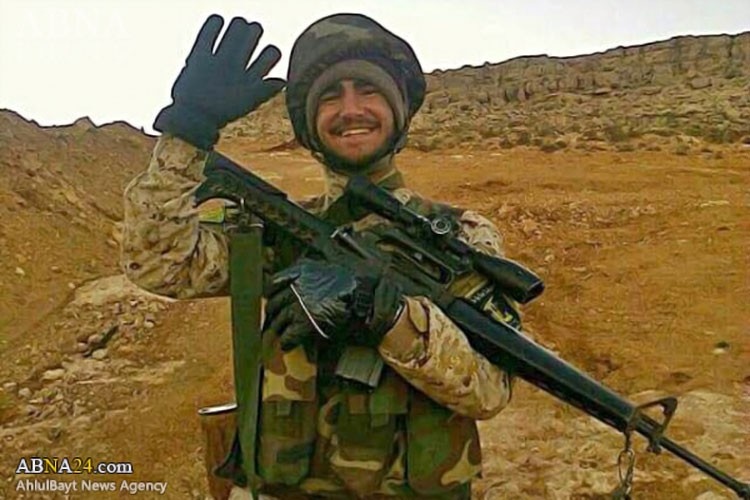 На фото: боец ливанской военно-политической организации "Хезболла"