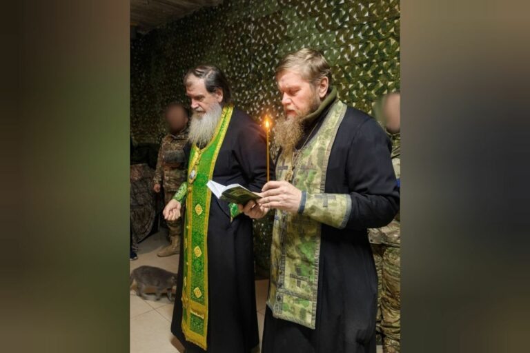    Митрополит Оренбургский и Саракташский Петр благословил наших бойцов в зоне СВО Кристина Просвиркина