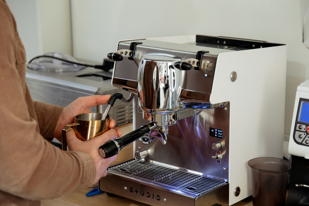    Супермаркеты, кафе и аптеки: где югорчане чаще всего расплачиваются улыбкой