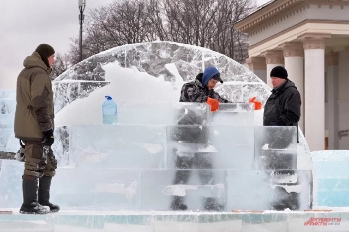    К праздникам на улицах Салехарда установят 50 ледяных скульптур