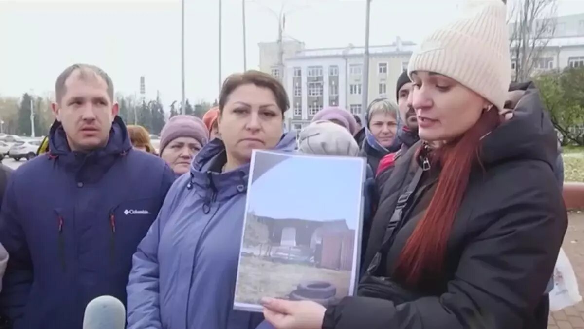 Жители Большесолдатского района на митинге 6 ноября в Курске. Фото: ТК «Такт»