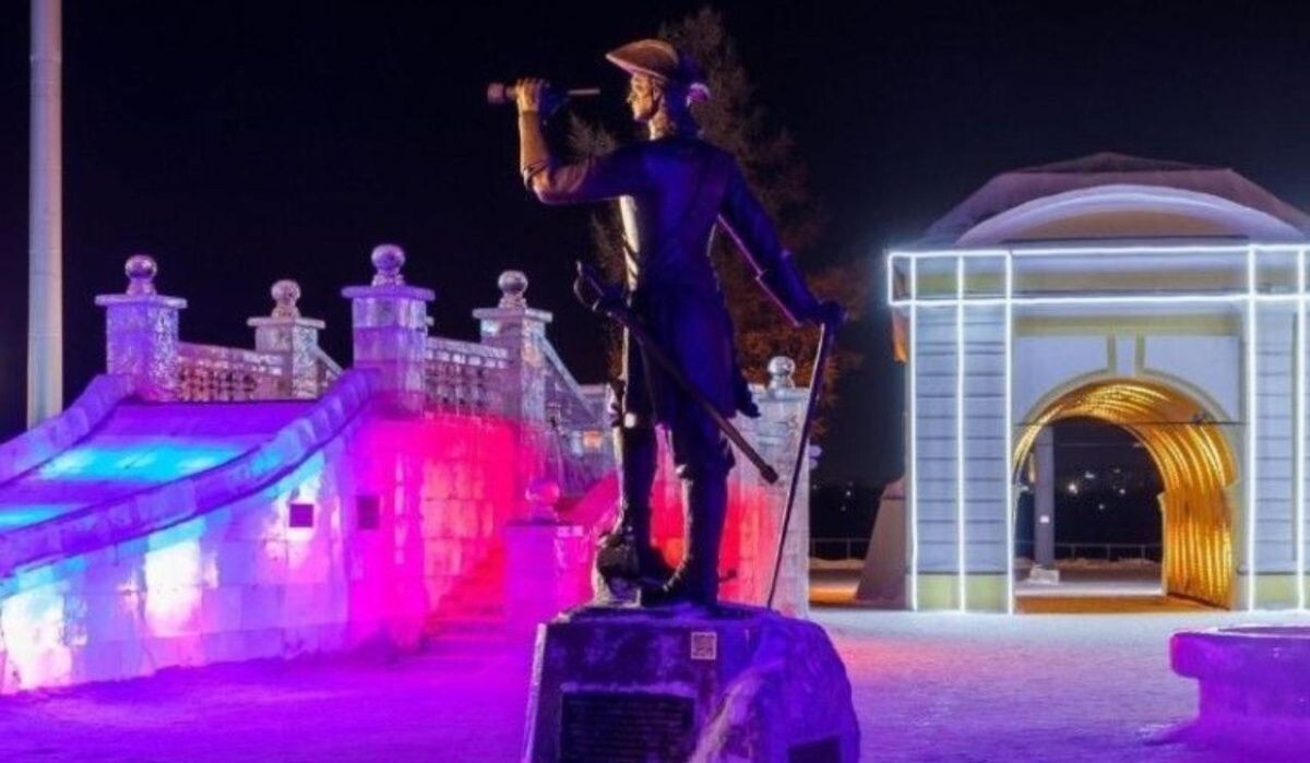     Ледяная горка. Источник: omskregion.info Автор фото: Пресс-служба мэрии Омска