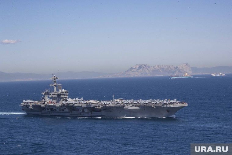 Хуситское движение «Ансар Аллах» атаковало американский авианосец «Авраам Линкольн» и пару эсминцев. Фото:U.S. Navy/Globallookpress