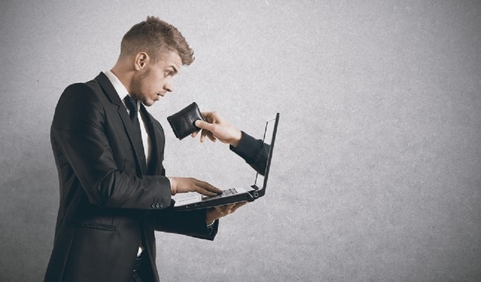    Эксперт предупредил россиян о способах распознать мошенников в интернете