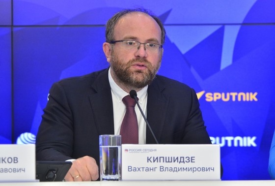    Вахтанг Кипшидзе