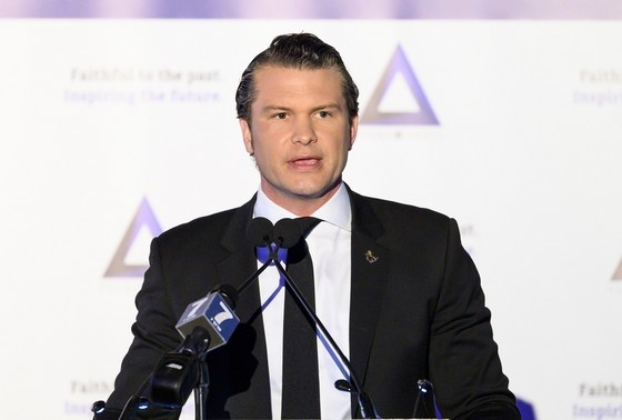    Питер Хегсет