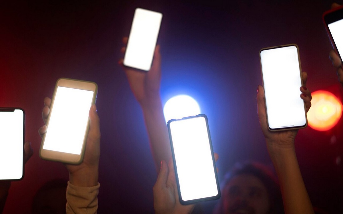    Липчане стали чаще сдавать смартфоны в трейд-ин Freepik