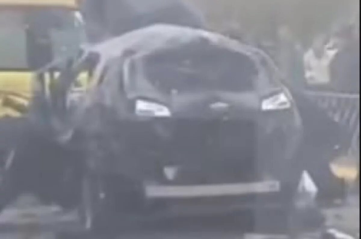    Губернатор Севастополя не исключил диверсии при взрыве машины с военным