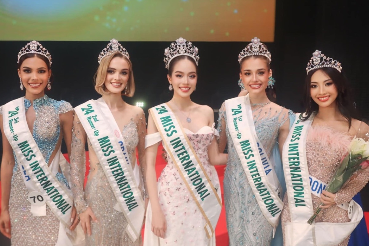 Miss.International.bp / Facebook (входит в корпорацию Meta, признана экстремистской и запрещена в России)📷Хюинь Тхи Тхань Тхюи (в центре)