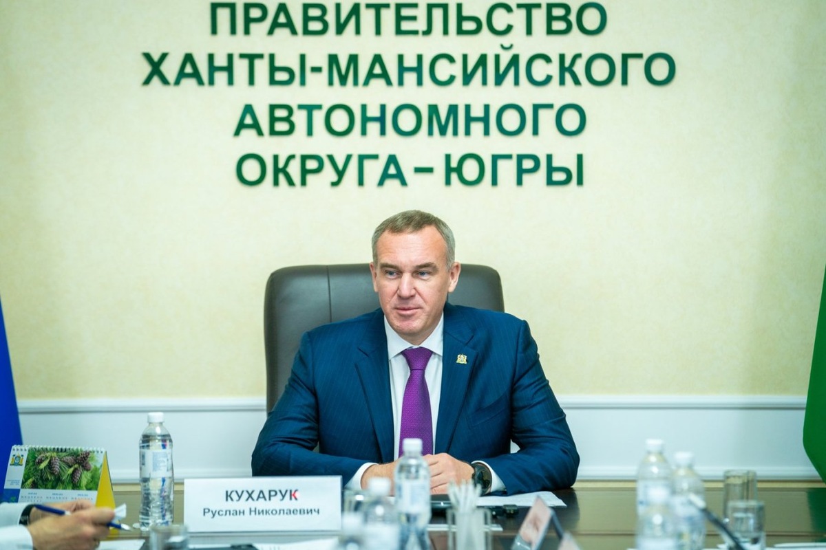    Руслан Кухарук призвал муниципалитеты Югры комплексно подойти к проблеме неплатежей за энергоресурсы