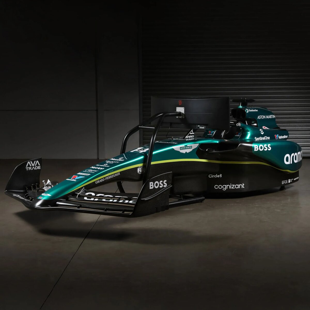 Кокпит с симулятором от «Астон Мартин» | Фото: Memento Exclusives   📷