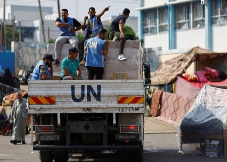    В Палестине в результате агрессии Израиля погиб 241 сотрудник ООН. Палестинцев погибло более чем 43 тысячи