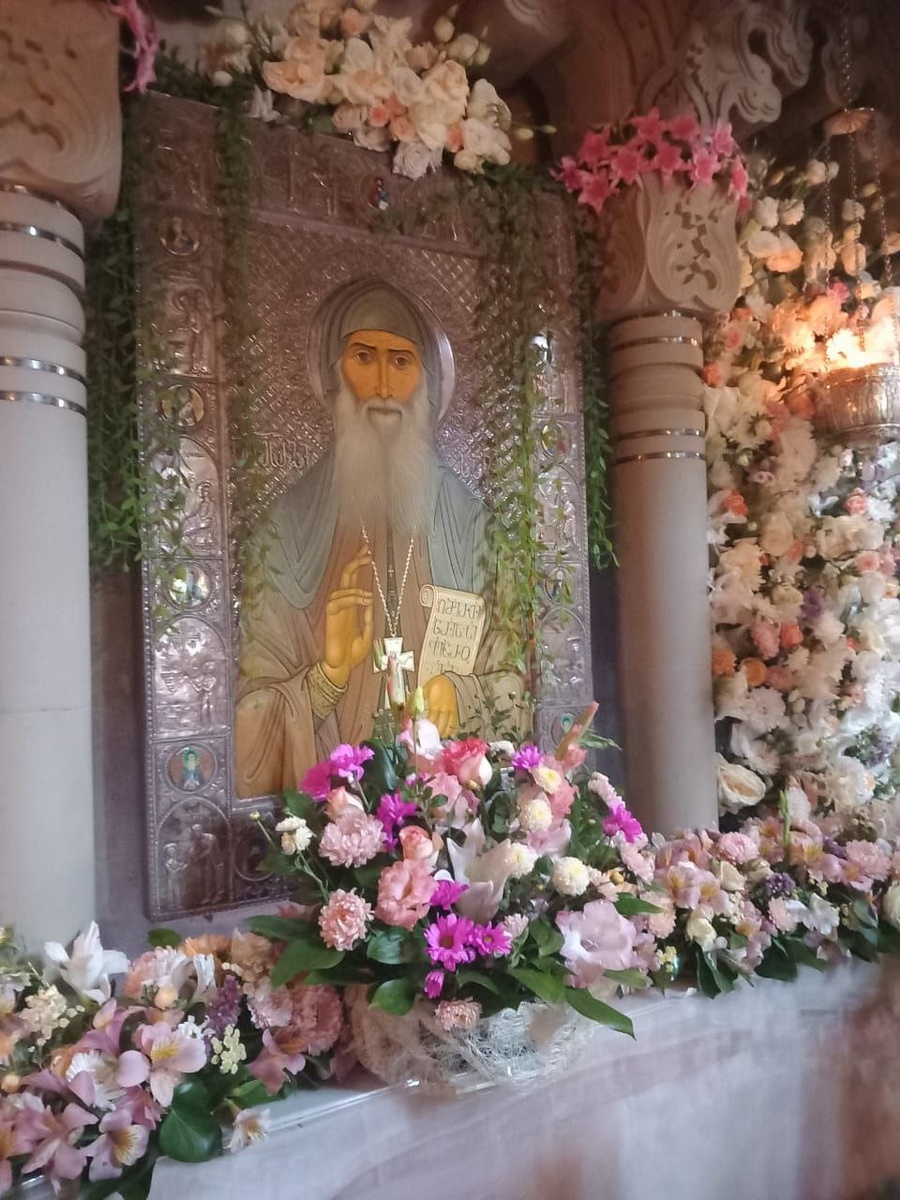 Рака с мощями преподобного Гавриила Ургебадзе