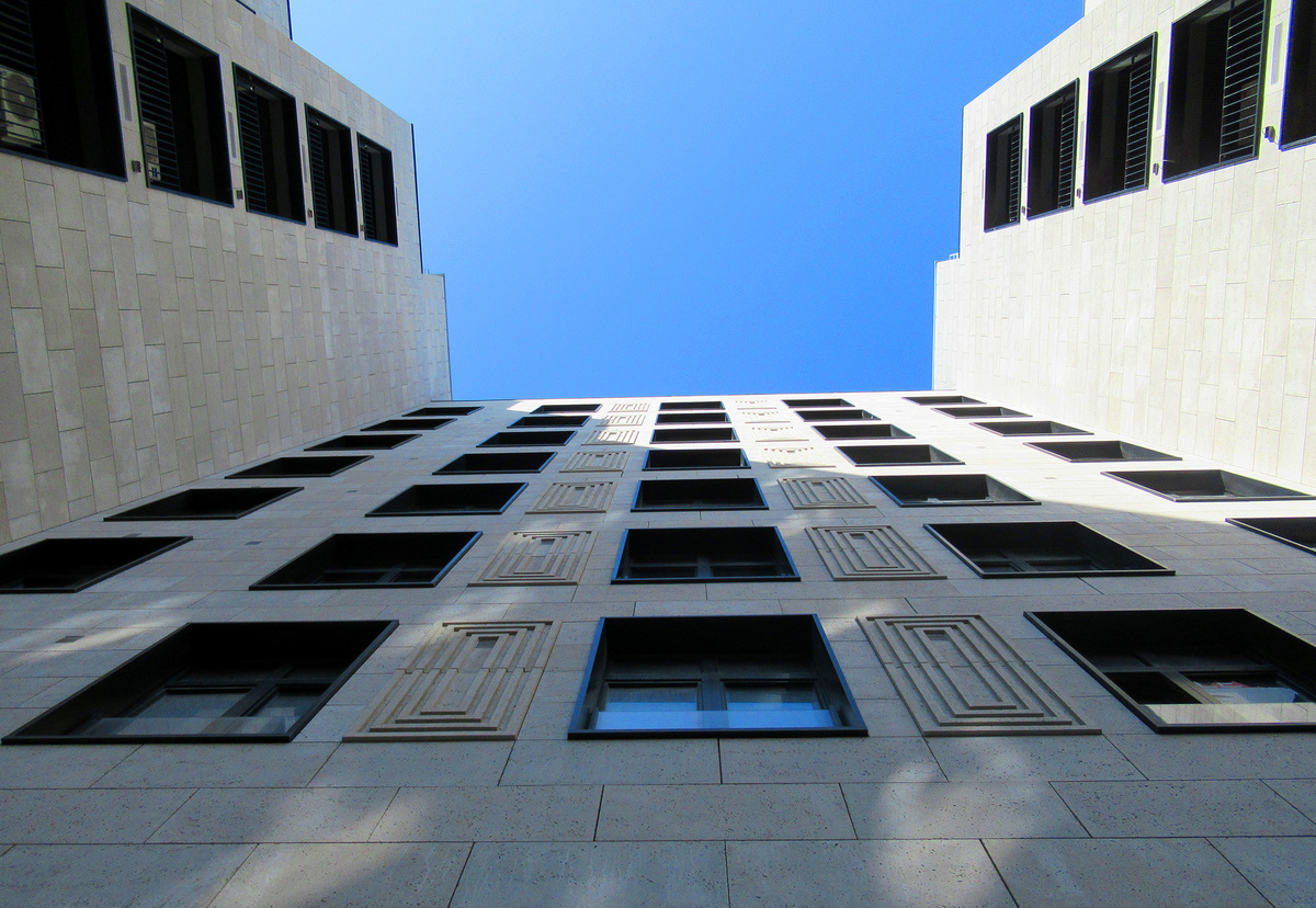 Без разрешения арендатора входить в свою квартиру нельзя