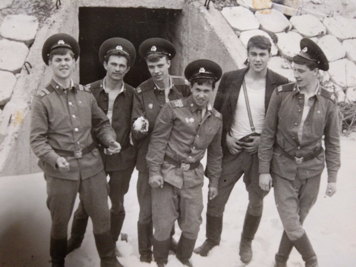 Чем не банда? Строй рота ПВ КГБ СССР Мурманский ПО. Фото Михаила...