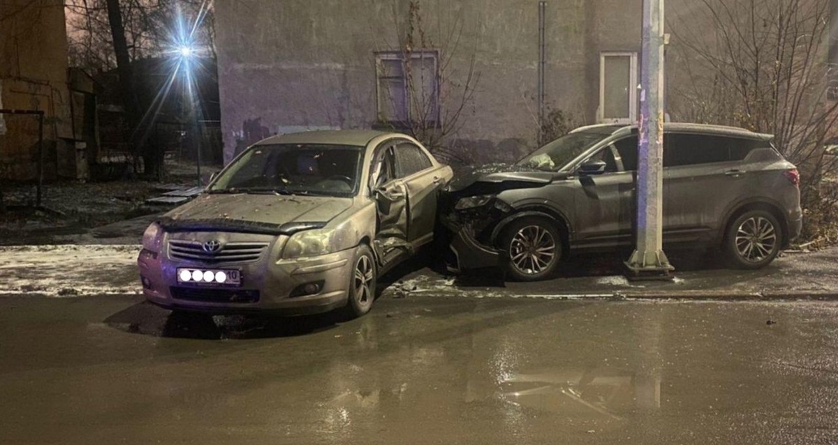    Авария в Петрозаводске. Фото: ГАИ Петрозаводска