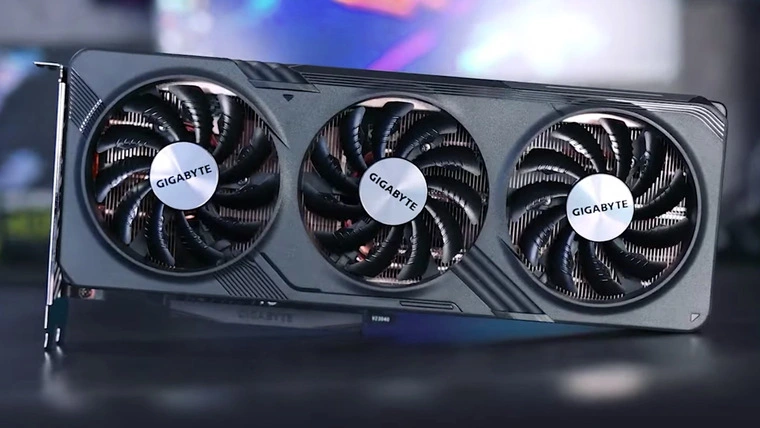 115 ватт, Карл!
Фото: Клуб ДНС