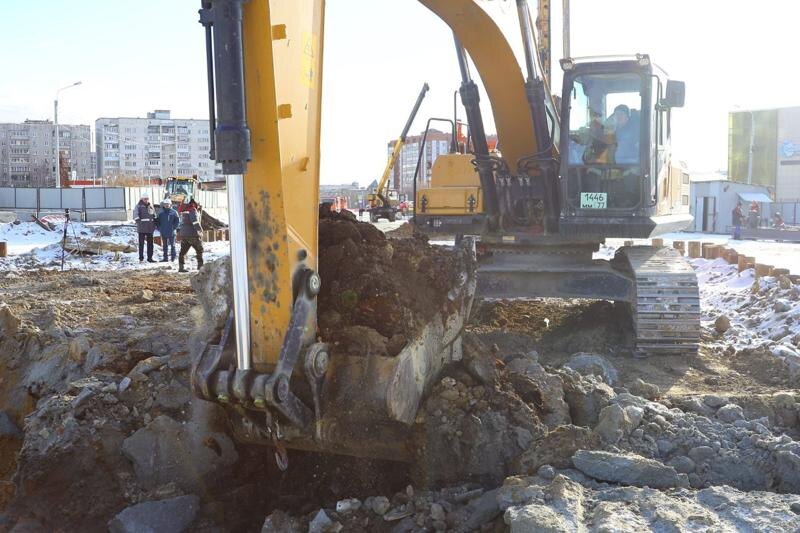    Миндортранс Челябинской области / В Челябинске приступили к разработке котлована метротрама на улице Овчинникова