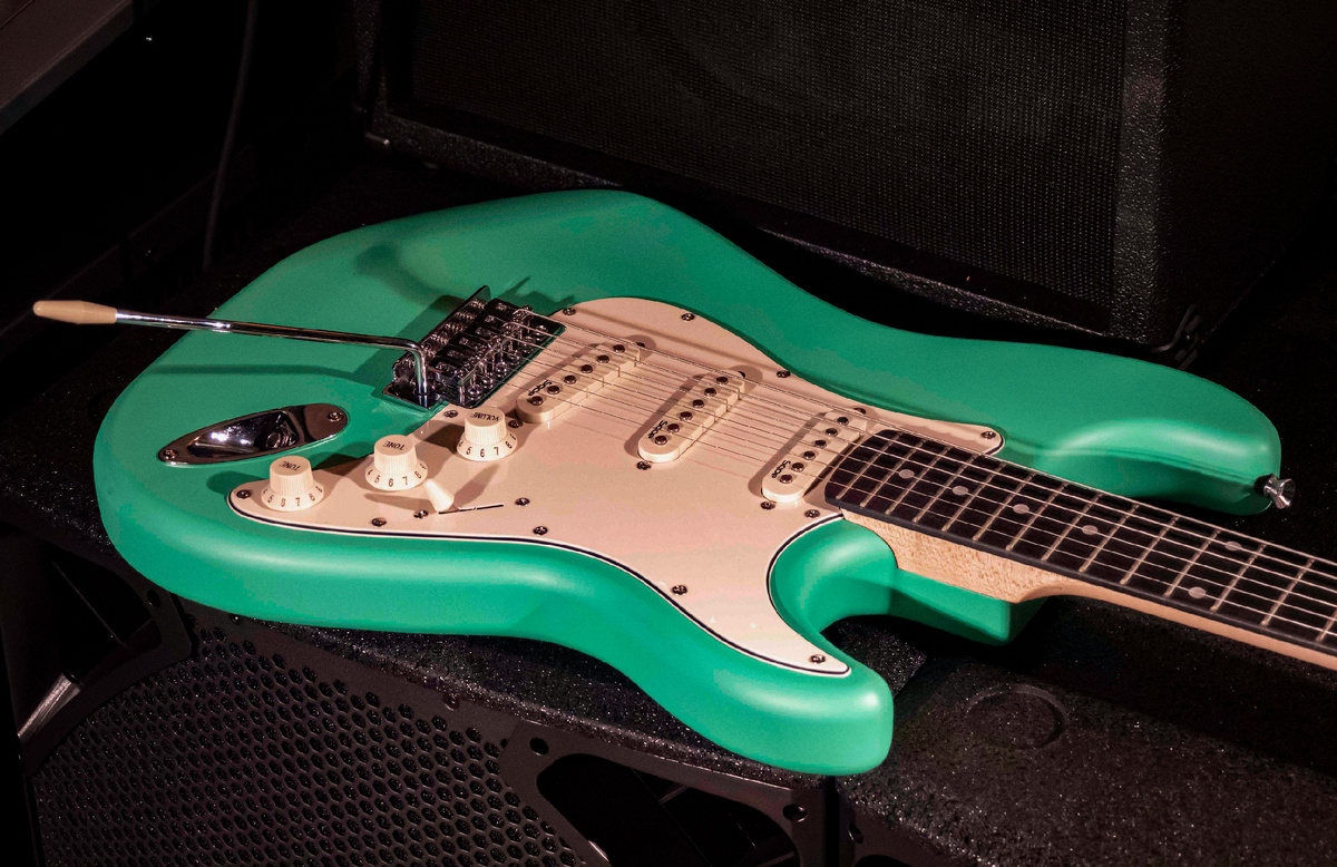 Электрогитара SQOE Sest200 MGR