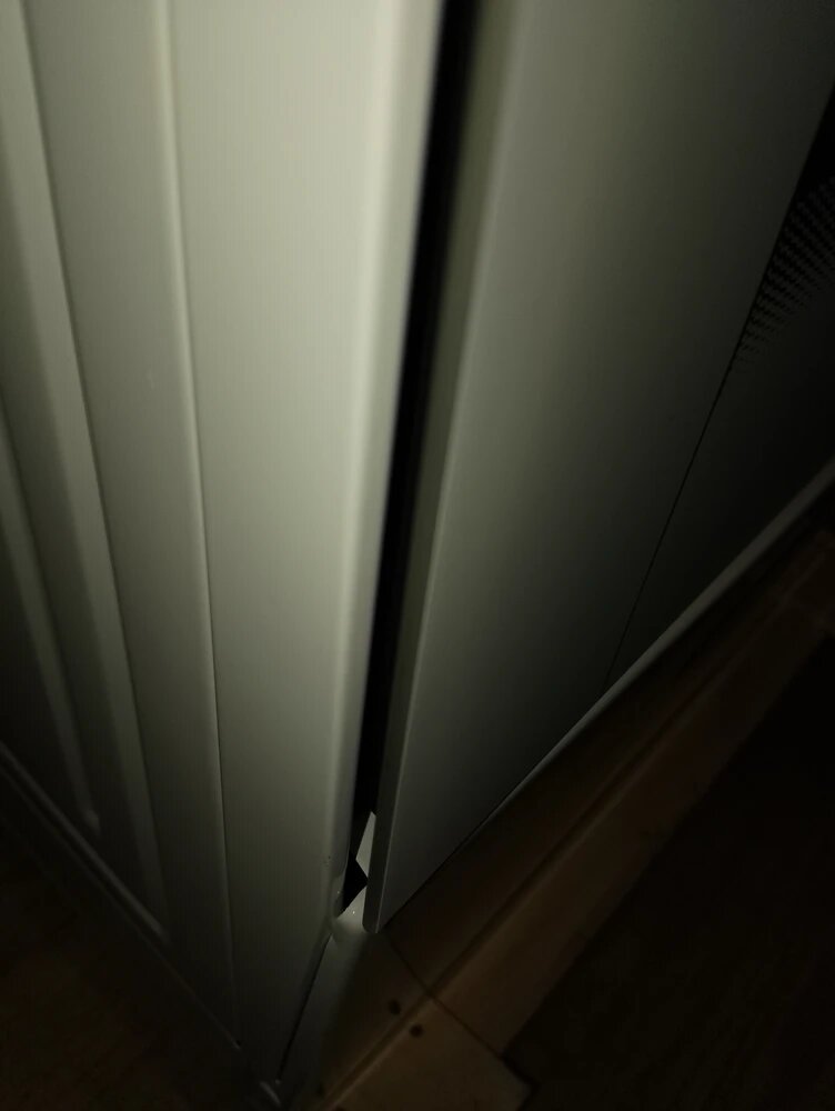 зазор слева