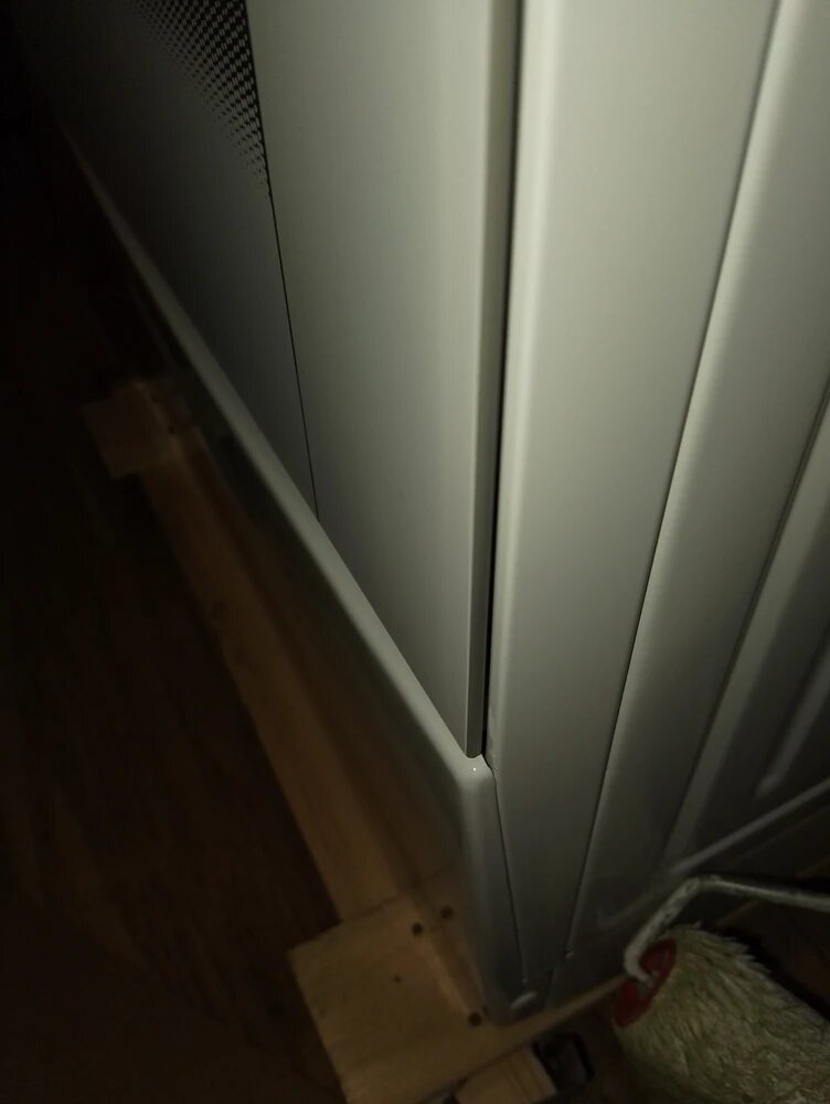 Зазор справа