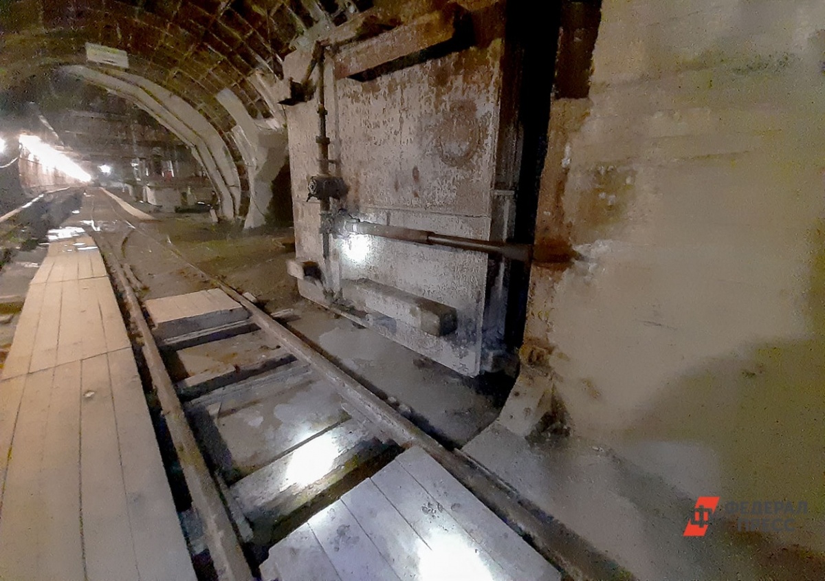 Работы идут на улице Овчинникова.  Фото: Фото: ФедералПресс / Елена Мицих