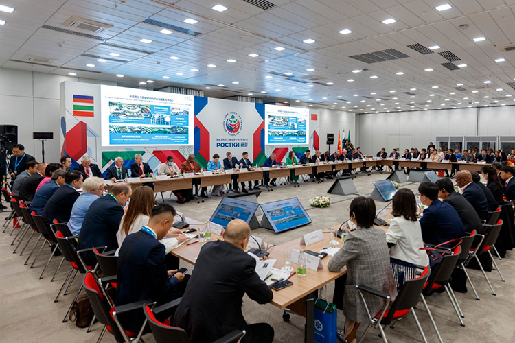    13−15 ноября в городе состоится второй российско-китайский форум «РОСТКИ: Россия-Китай — взаимовыгодное сотрудничество».   
Фото: «БИЗНЕС Online»