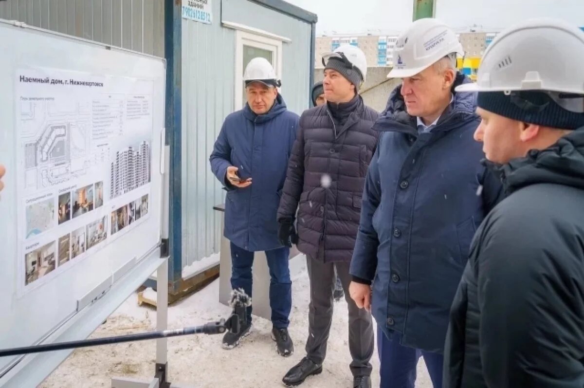    Губернатор проконтролировал строительство дома в 21 микрорайоне. Здесь будет арендное жильё.