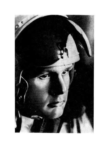 Заслуженный летчик – испытатель Александр Александрович Щербаков.