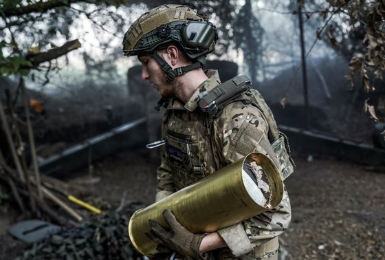    Солдат ВСУ в зоне боевых действий