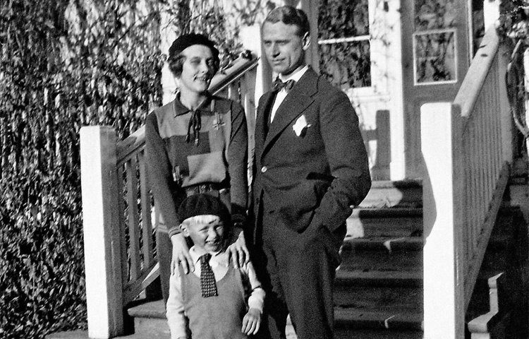  Астрид с мужем Стуре и сыном Ларсом, конец 1920-х – начало 1930-х годов