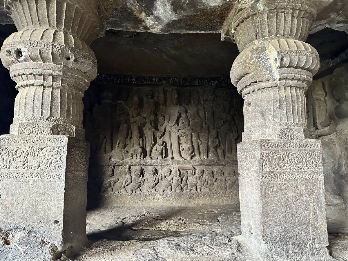 В одной из пещер Эллоры