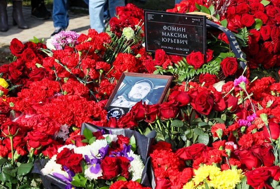    Могила Владлена Татарского (Максим Фомин)