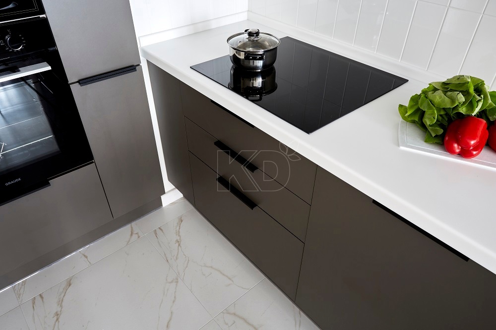 Варочные панели имеют различные покрытия - керамика, стекло, металл или газовые конфорки