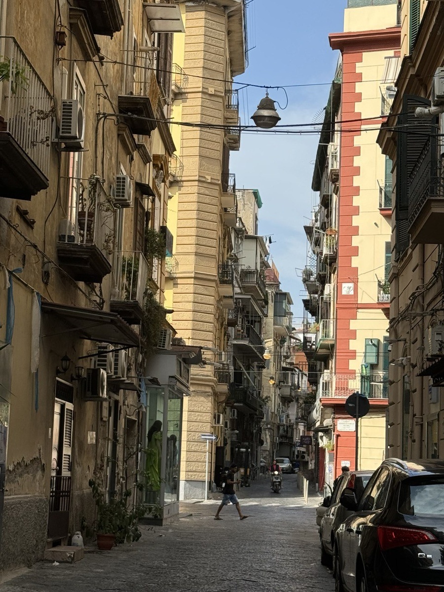 Жилые улицы Неаполя.