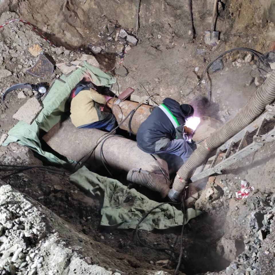    Ремонт теплосети. Источник: t.me/sgk_barnaul