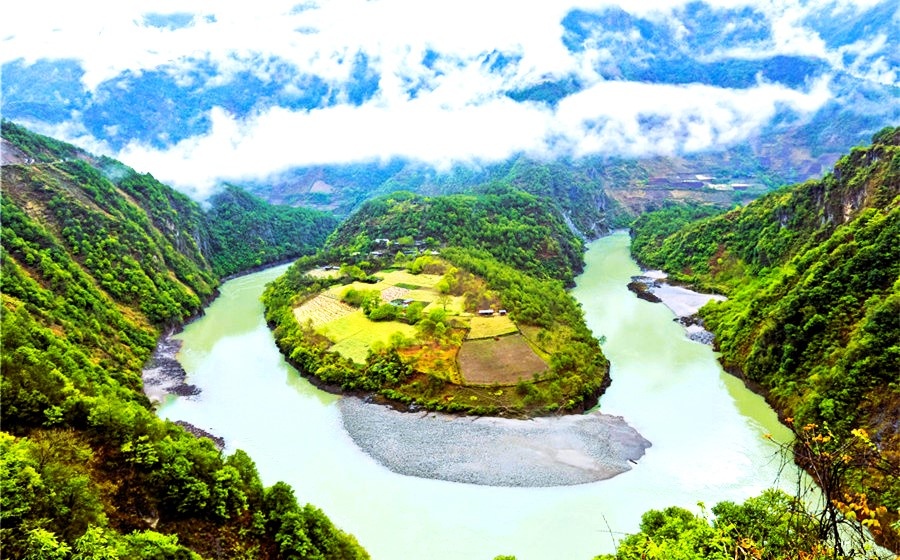 Один из видов Юньнани