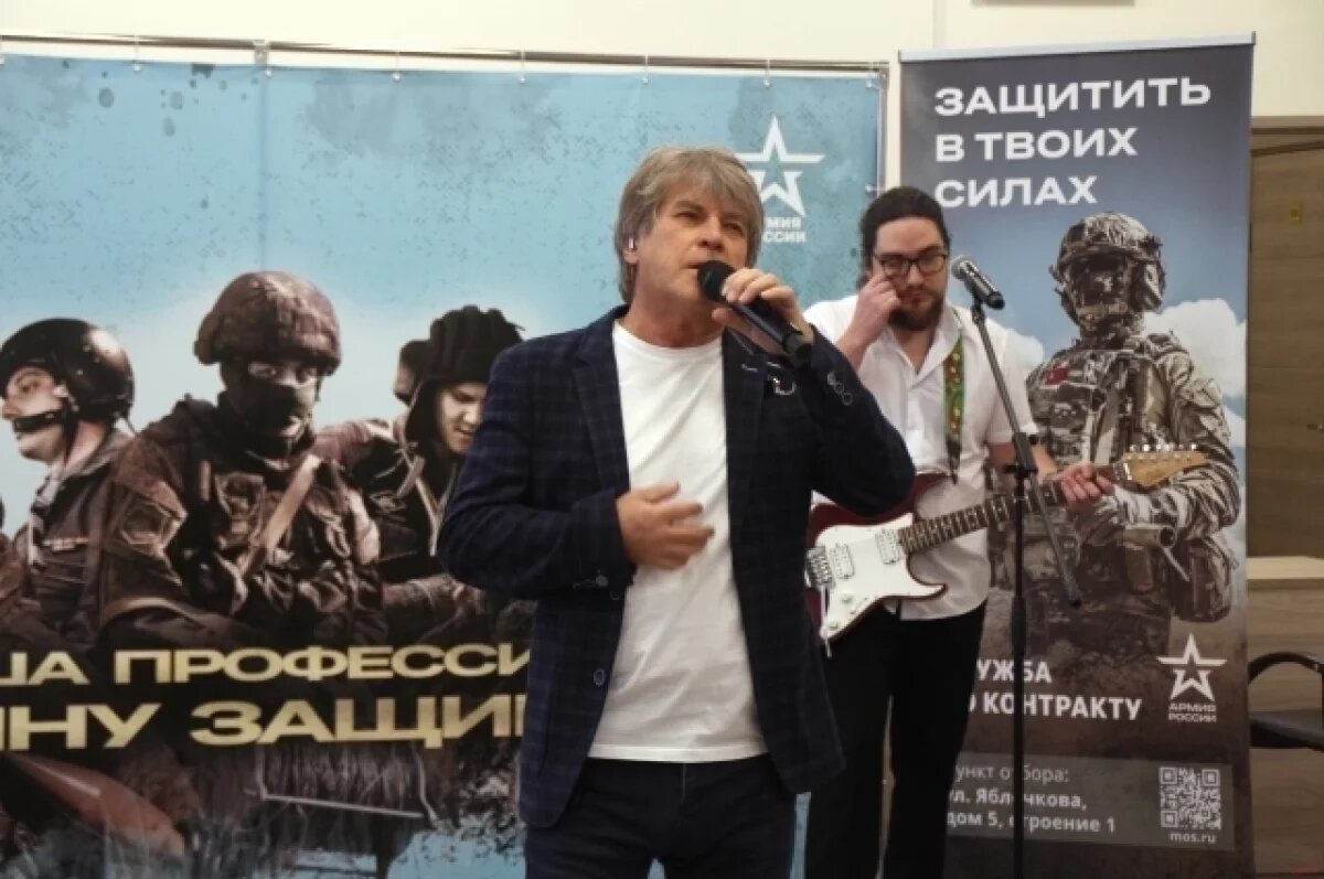    Алексей Глызин посетил Единый пункт отбора на военную службу в Москве