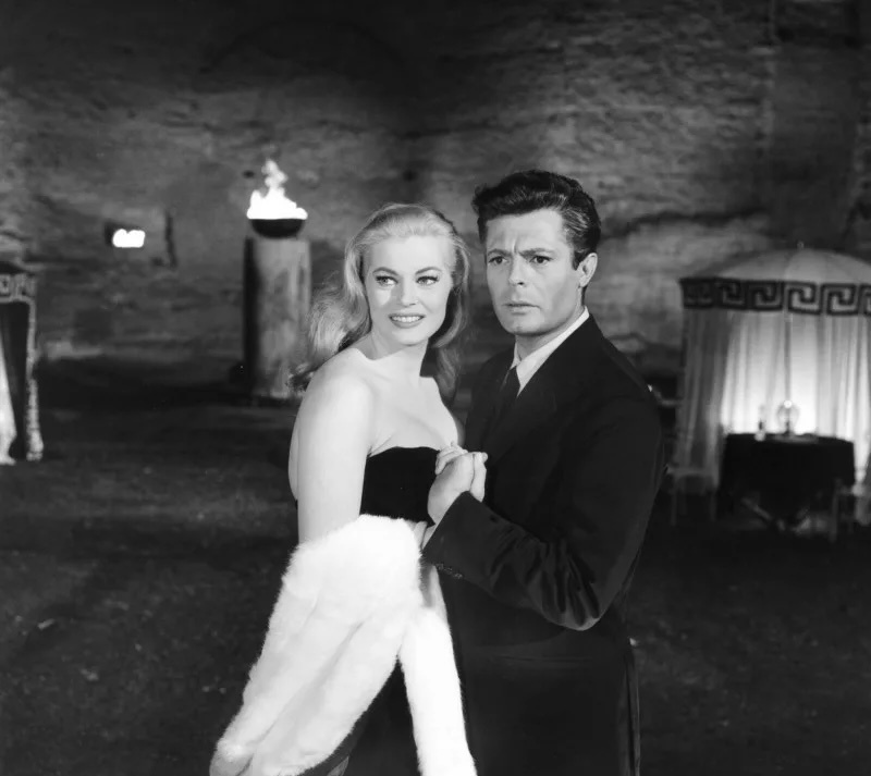 Кадр из фильма «Сладкая жизнь» 