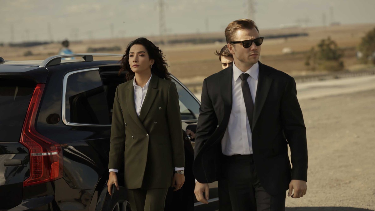 кадр из сериала