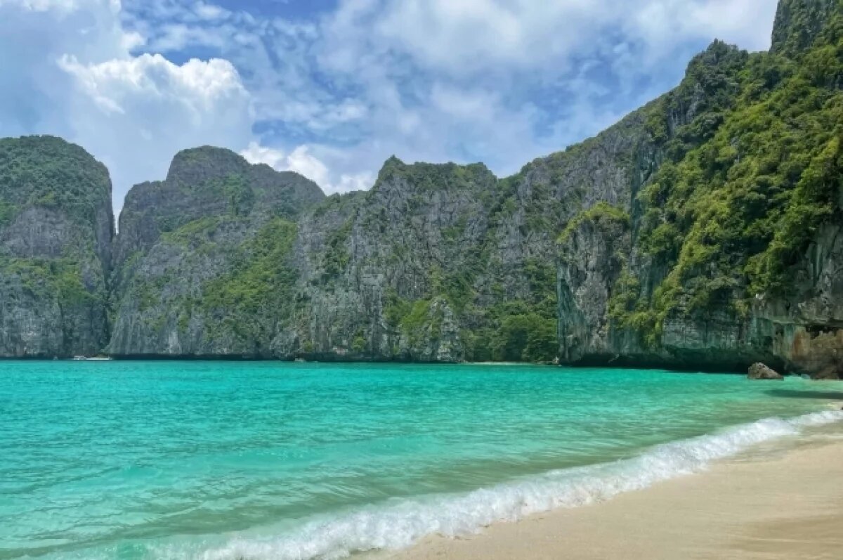    В Таиланде лодку с 40 российскими туристами едва не унесло в океан