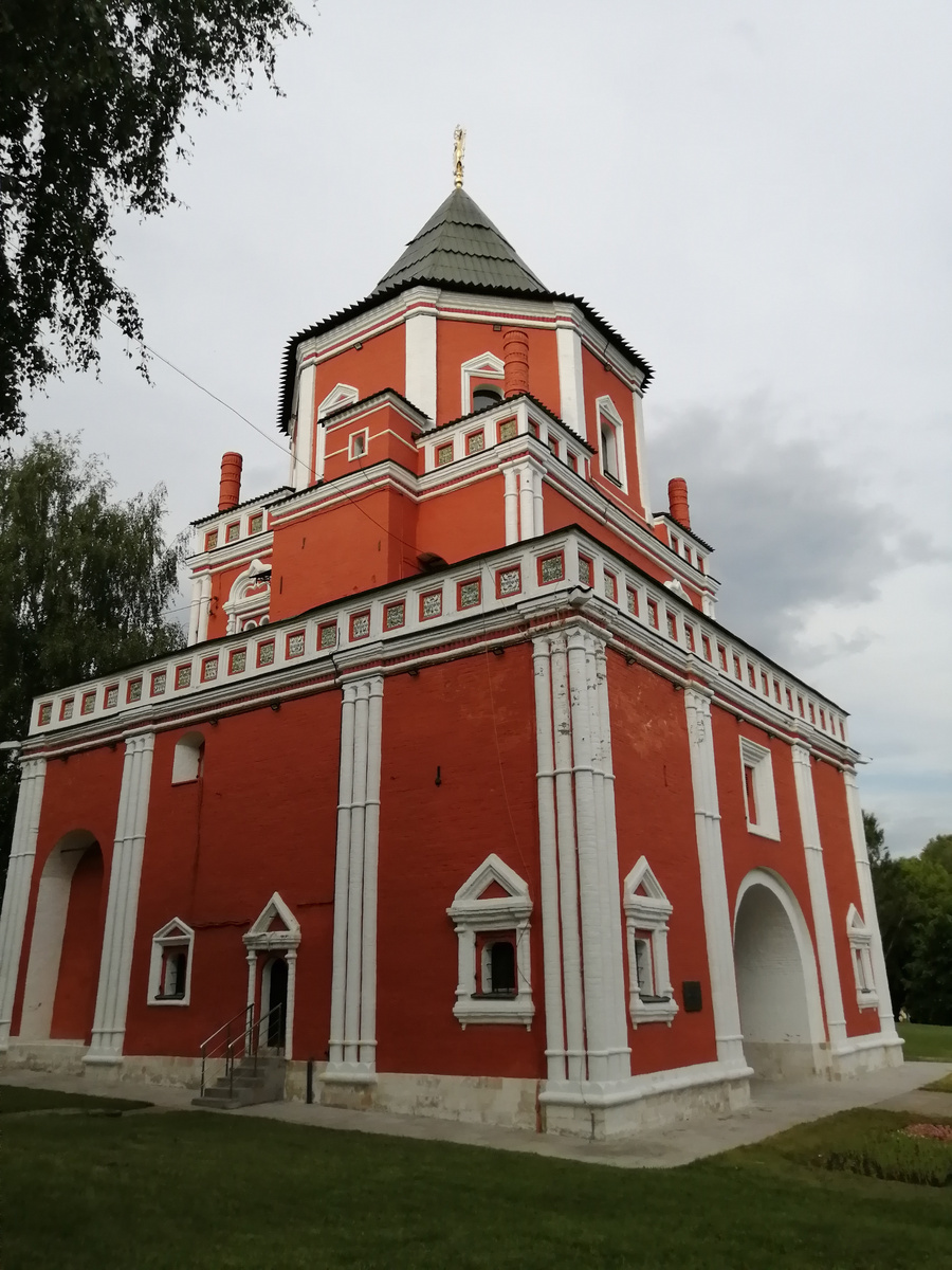 Мостовая башня