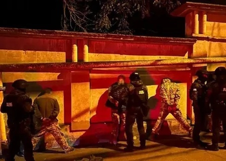    Украинские депутаты предлагают расформировать ТЦК и отправить сотрудников на фронт. В ТЦК отвечают, что непригодны к воинской службе