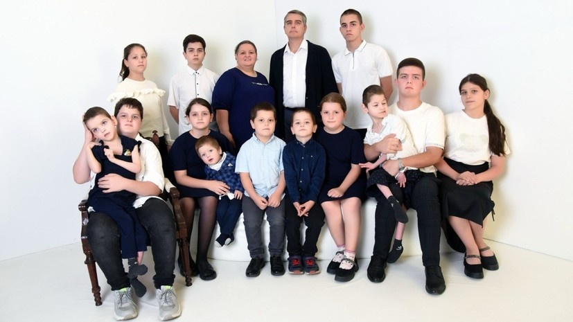 Шила костюмы для Киркорова и Кабаевой, но отказалась от карьеры и родила 13 детей. История знаменитого мастера