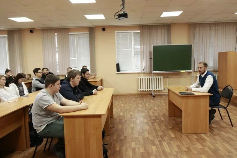    Оренбургским студентам рассказали, как спорт может стать составляющей для самореализации Кристина Просвиркина